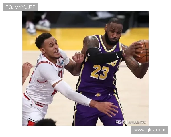 高效奇兵巴洛上半场10中7轰16分攻防俱佳引领球队节奏全面